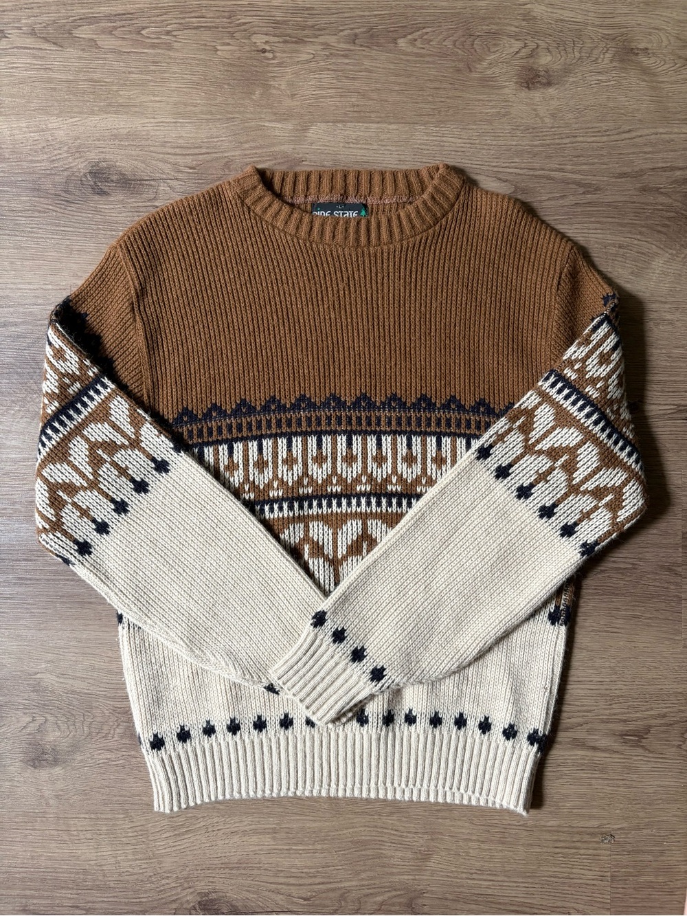 Women’s Crewneck Pine State Sweater in Brown and Cream Vintage 90s